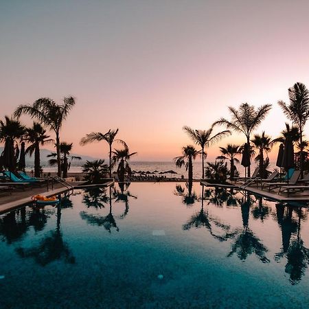 El Primero Hotel Sarandë エクステリア 写真