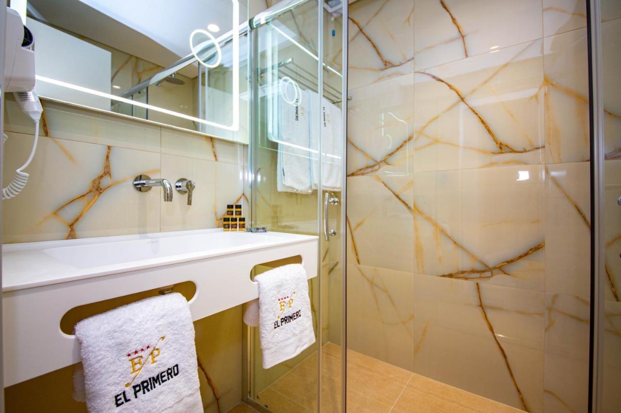 El Primero Hotel Sarandë エクステリア 写真
