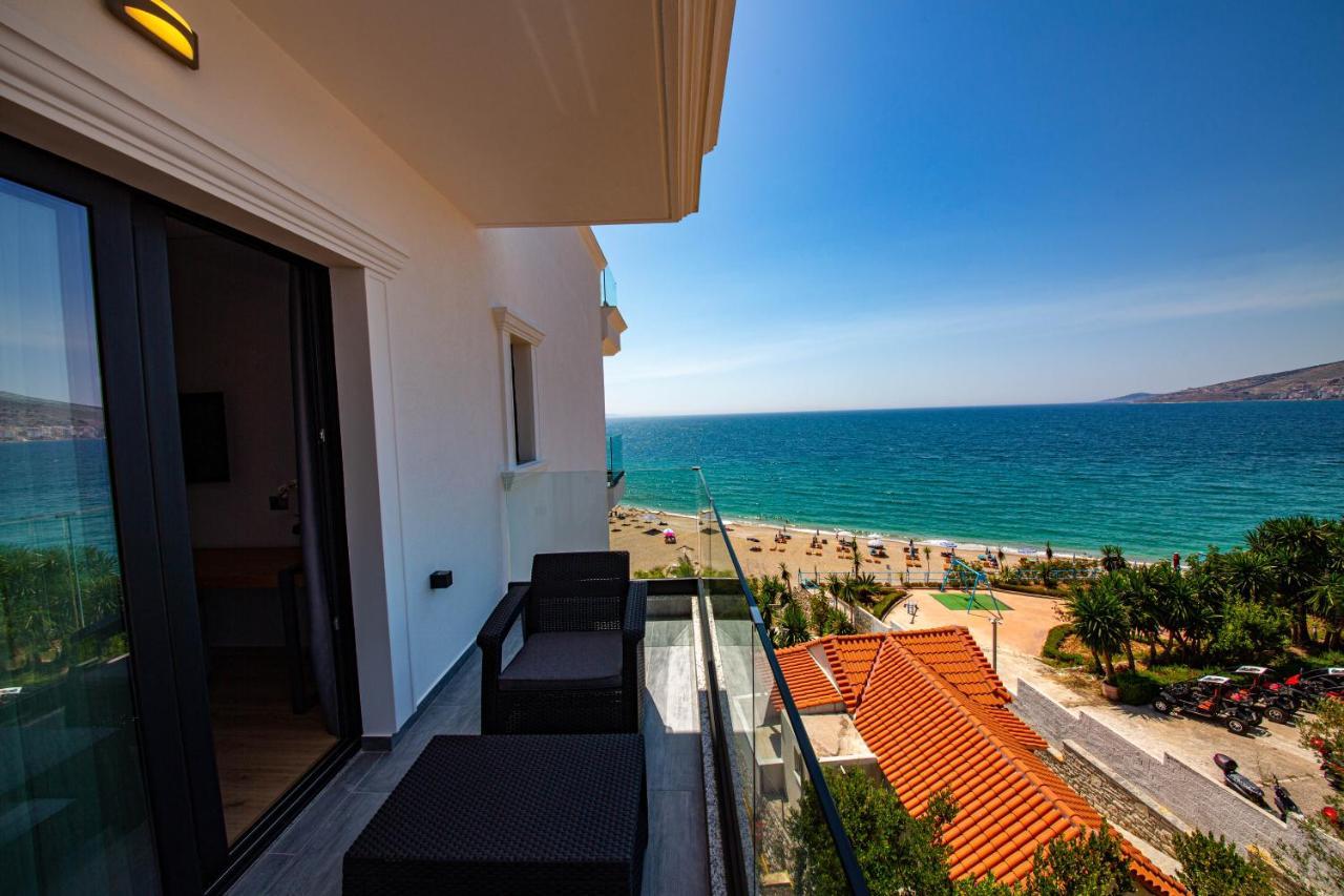 El Primero Hotel Sarandë エクステリア 写真