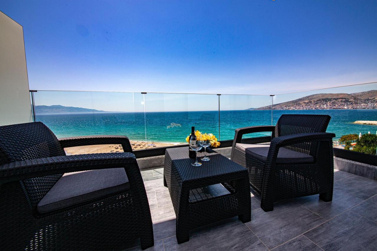 El Primero Hotel Sarandë エクステリア 写真