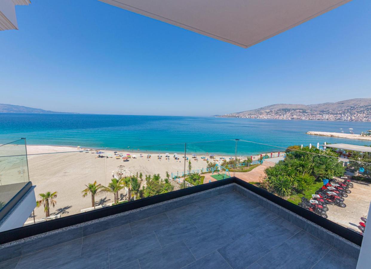 El Primero Hotel Sarandë エクステリア 写真