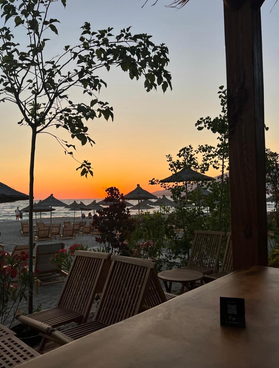 El Primero Hotel Sarandë エクステリア 写真
